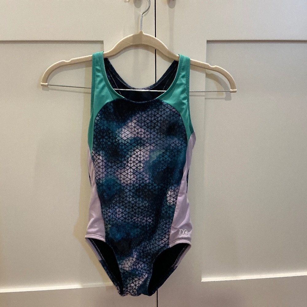 TYR Girls swimsuit. L